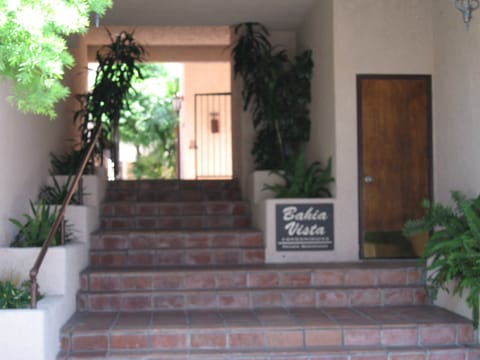Entry way to Bahia Vista C-51