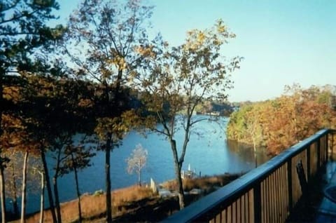 Water and Mountain Views!