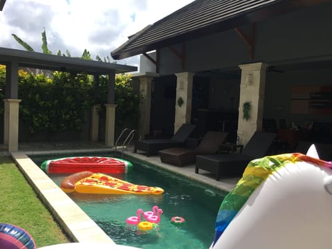 Modern 4 Bedroom 4 Bathroom villa pool