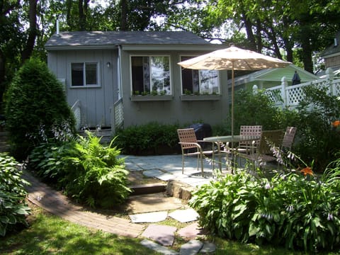 Comfortable cottage close to the beach.