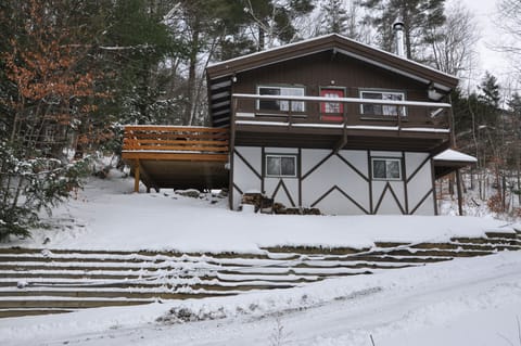 Great Chalet; well maintained; excellent condition; great views!