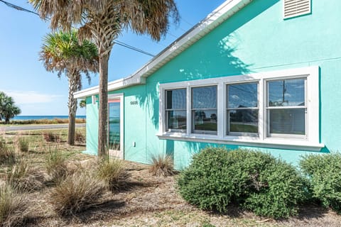 Old Florida living in updated beach bungalow...iSeaViews from every room!