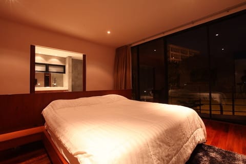 Luxury 3 Floors 3BR+ Pool Villa in Golf 