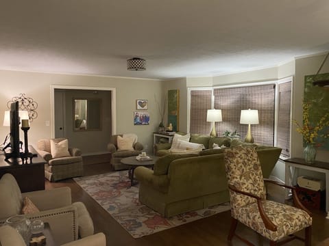 Den/Living Room