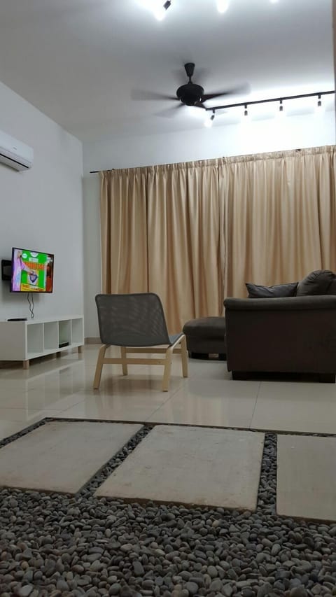 Rimbayu Homestay Kota Kemuning,Shah Alam