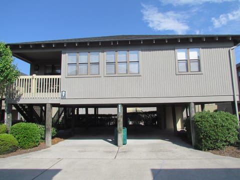 This is the front of the cottage - room for 4 cars underneath.