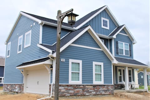 Beachcomber Cottage in Harbor Club South Haven. 