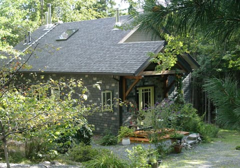 Slate House in summer glory!