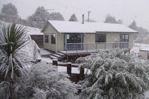 Ski HQ