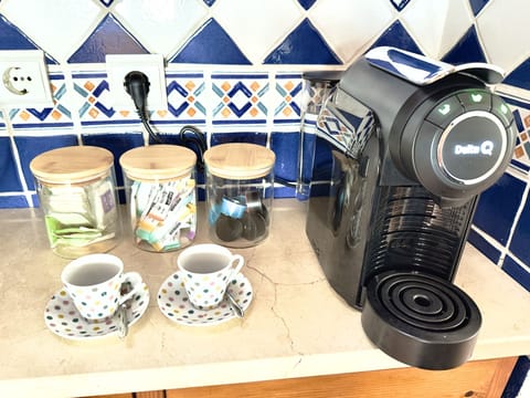 Our "Coffe station", allow yourself to serve a coffe, decaf or tea and relax.