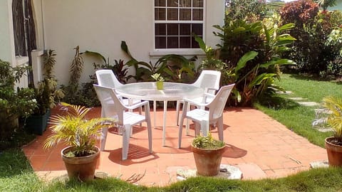 Patio#1:Great for sun bathing, relaxing, alfresco dining & enjoying cool breezes