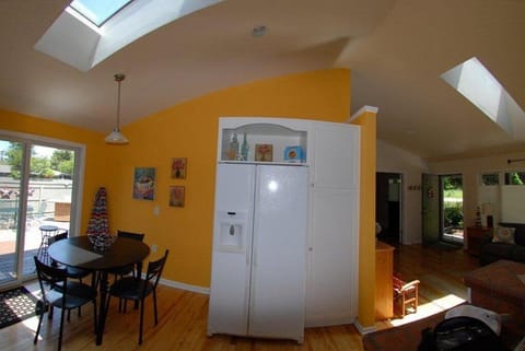 Kitchen seating for four