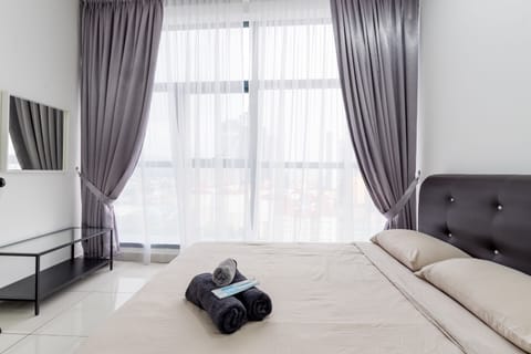 Spacious and Trendy, 7 mins to KLCC