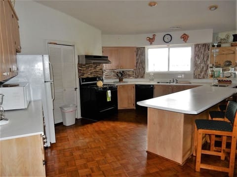 Fully functional kitchen