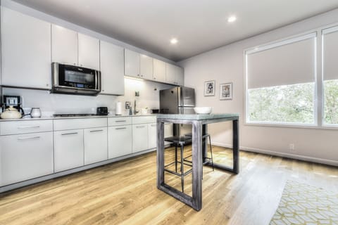 Kitchen and dining table