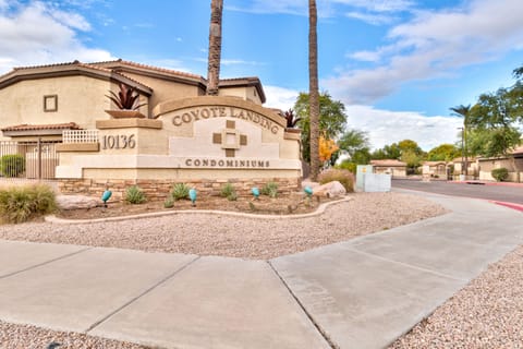 Coyote Landing entrance