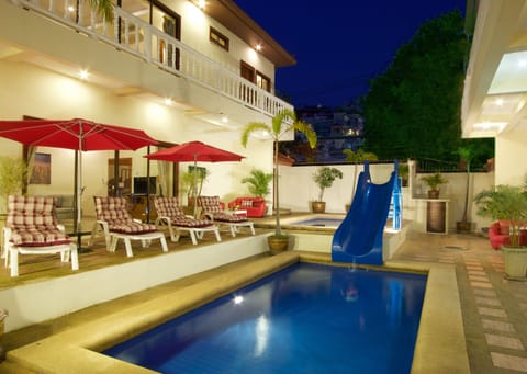 8bdr Avoca Pool Villas No.172