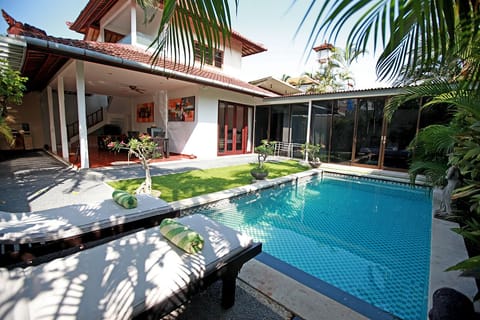 Central Seminyak, Staff, 3 BR Pool Villa