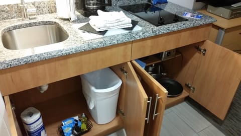 Pots and pans should you wish to cook