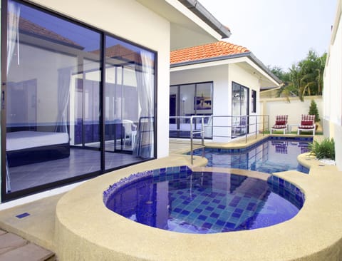 Superior 2bdr Avoca Pool Villas 85