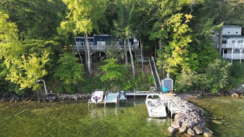 41 steps water to deck.  Large breakwater and additional seasonal dock space