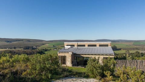 Oxalis Cottage and view