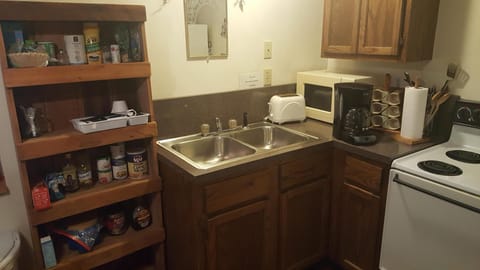 Full kitchen and utensils are ready for you.