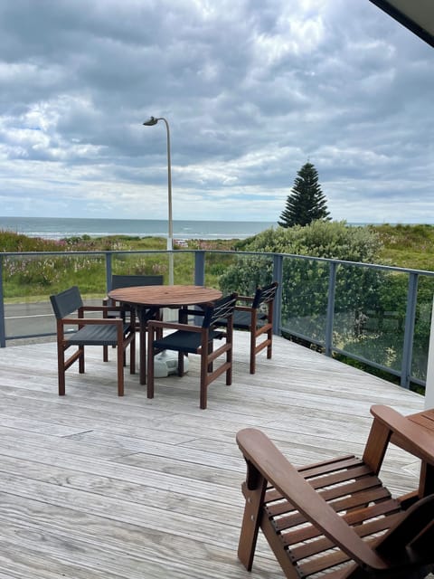 Front deck