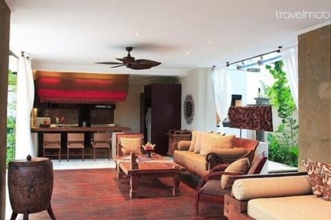 2BR Beachfront Villa in Canggu