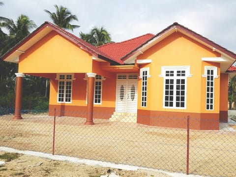 4 bedroom bungalow near UMK Bachok