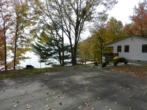Kentucky Lake  at Lake Shore Cabin with one of the two decks.
