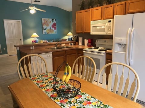 Fully equipped kitchen