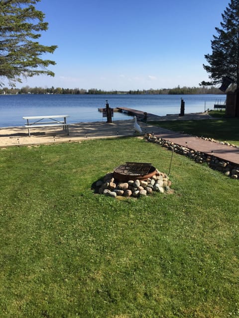 Fire pit. Firewood available for purchase at local gas stations.