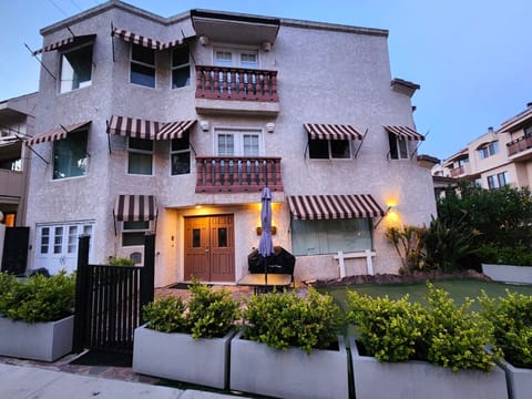 This is your guest villa! You do not share it with any other guests.!