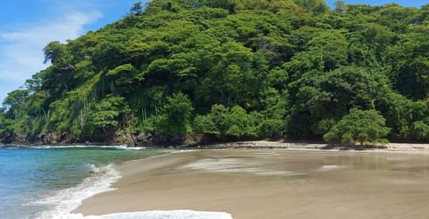 Stunning Penca Beach, just a 4 minute walk from the condo. Photo: Scuba Dive CR 