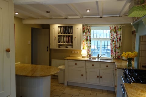 The Kitchen is very well equipped.