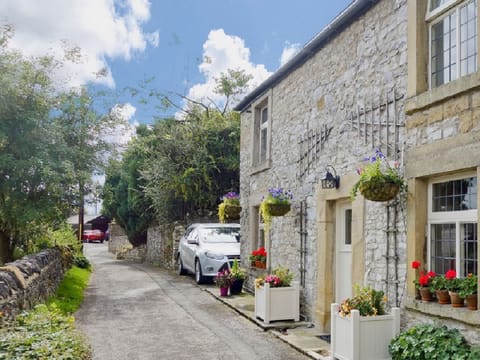 Front of Acorn Cottage