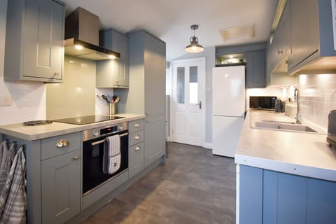 Well equipped kitchen, with everything you could need for a comfortable stay