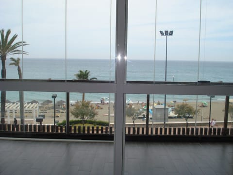 General view of the beach from the living room