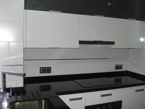 Kitchen design with all necessary accessories