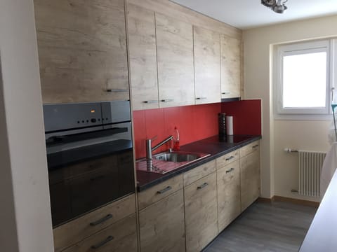 kitchen with washing machine and dishwasher