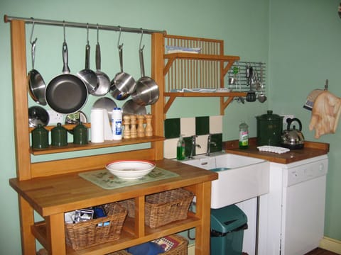 Well equipped kitchen with loads of handy and high quality culinary accessories.