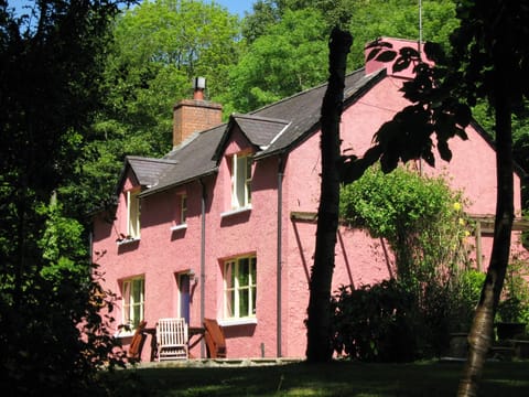 Set in a privately secluded woodland glade - no owners, no other holiday guests!