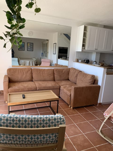 Open plan living/dining area
