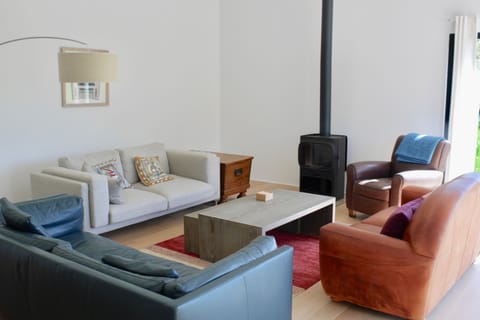 Salon/living room wood burning stove for winter evenings. TV Fre/Eng channels.