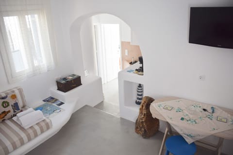 Living room to Bedroom