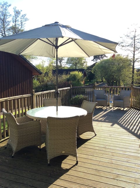 Spacious deck with gates 