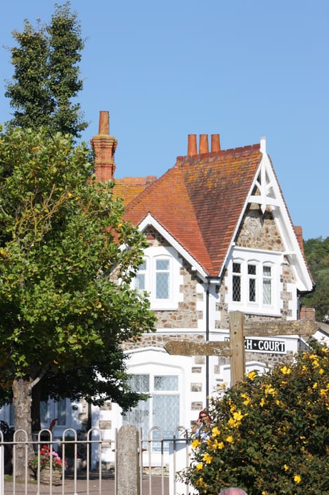 Beach Court (Crabpot Cottage is number 2 Beach Court)