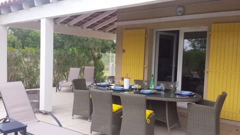 A view of the outdoor dining area