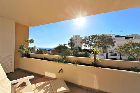 Beautiful views to the sea and Estepona port